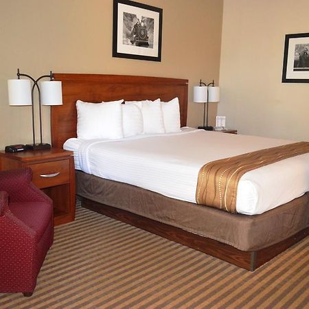 Best Western Hospitality House Emporia Esterno foto