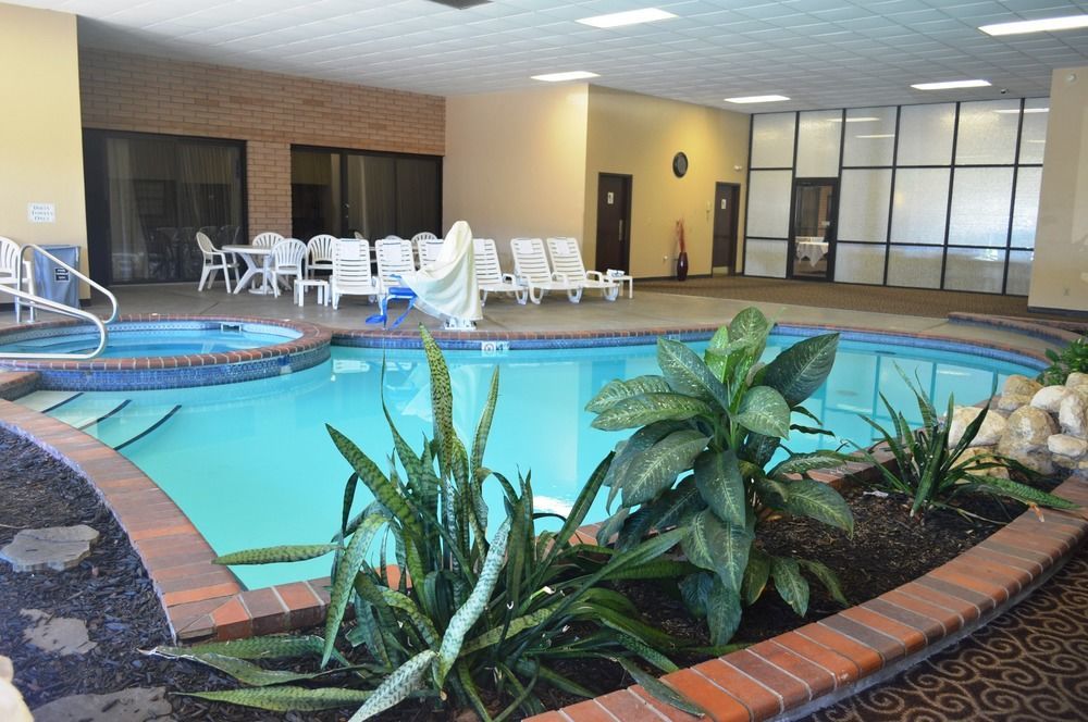 Best Western Hospitality House Emporia Esterno foto