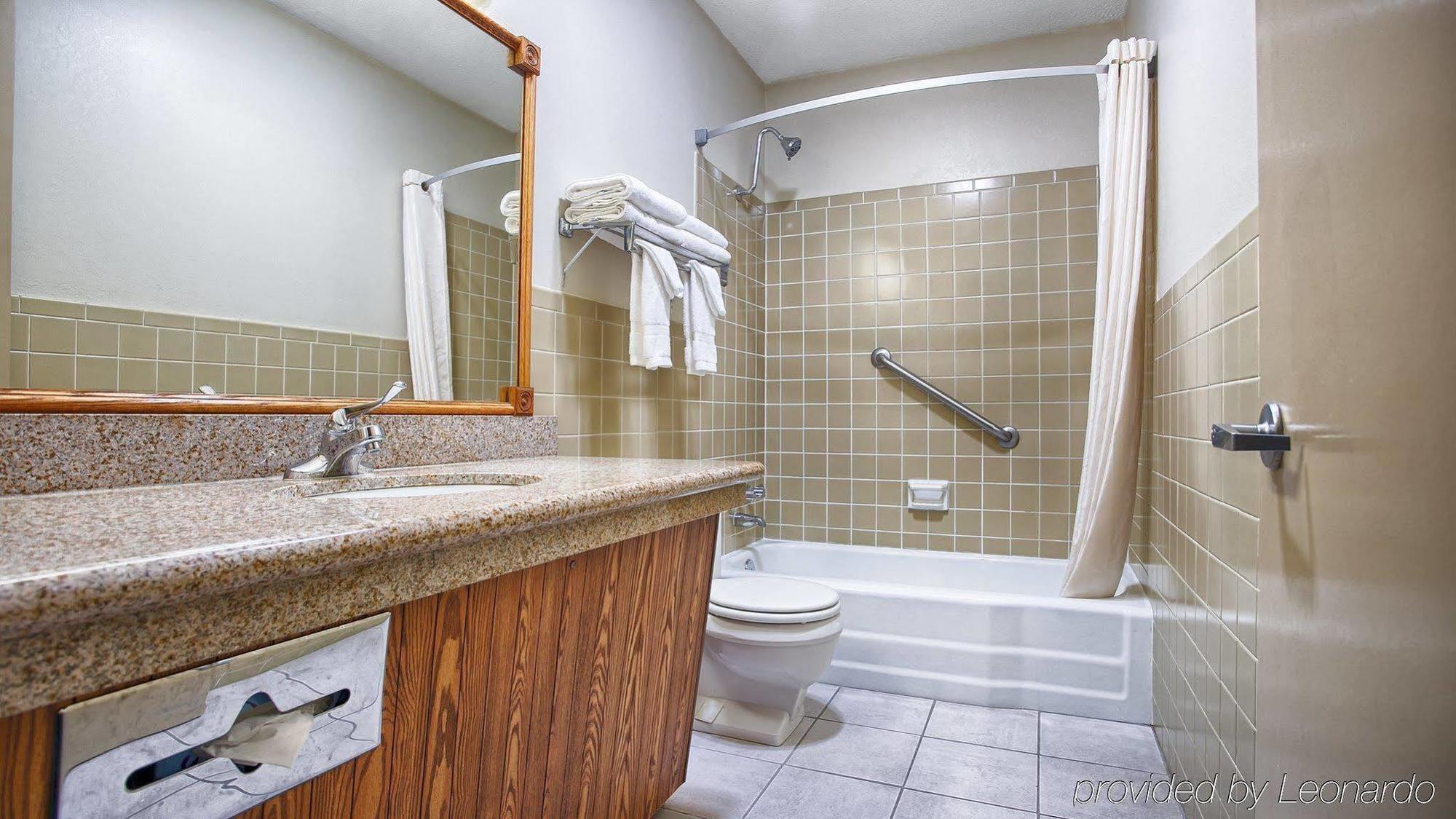 Best Western Hospitality House Emporia Esterno foto